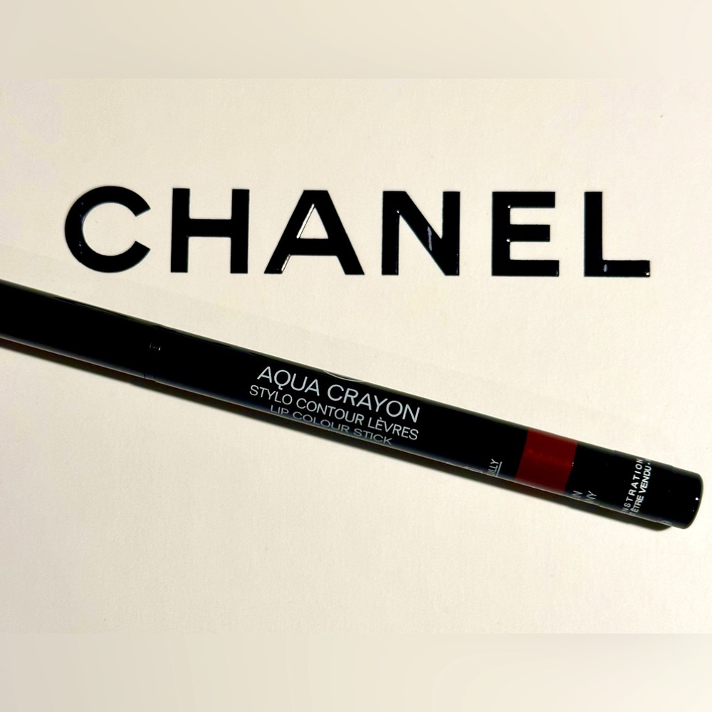 Lip liner NEW